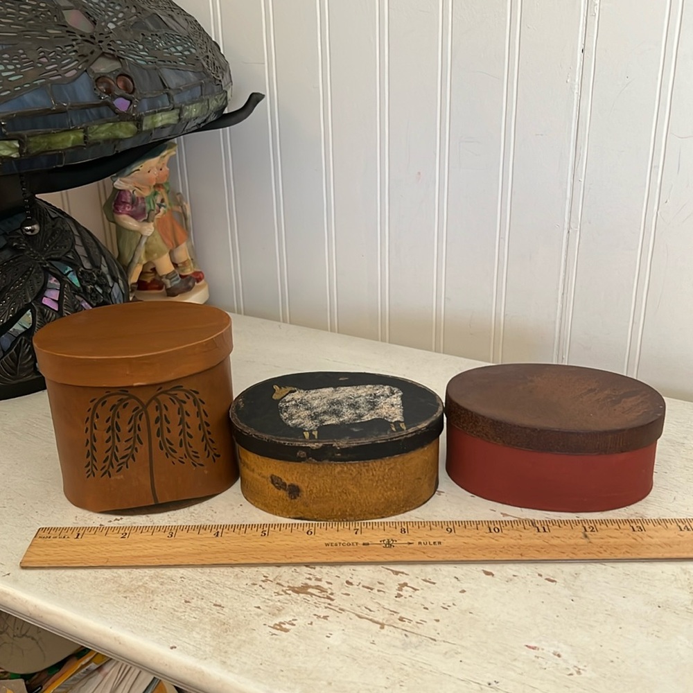 Lot primitive folk art hand painted boxes 1 with metal lid